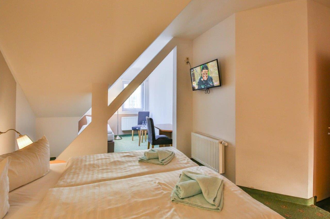 Hotel Und Restaurant "Zur Zwiebel" Peenemunde Eksteriør bilde