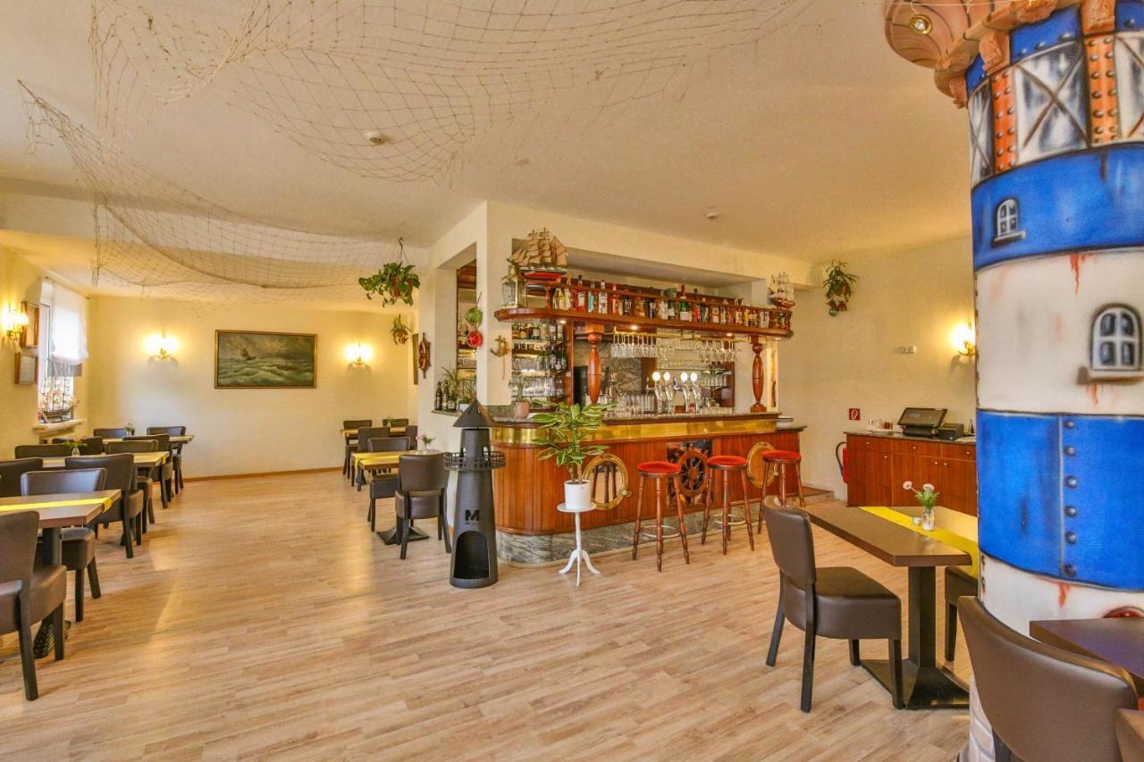 Hotel Und Restaurant "Zur Zwiebel" Peenemunde Eksteriør bilde