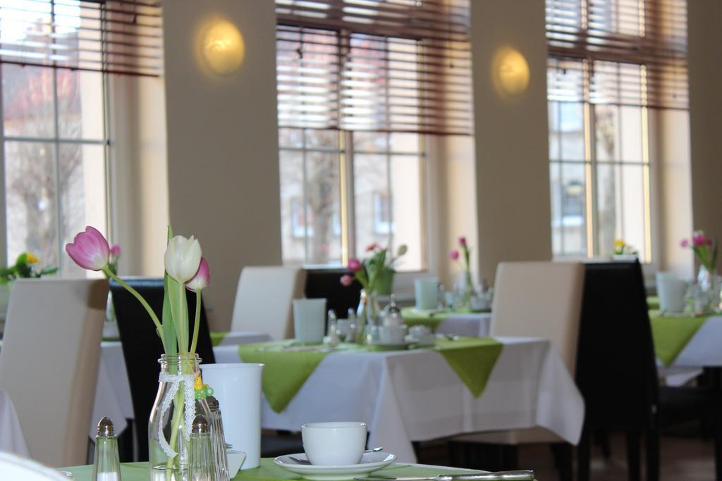 Hotel Und Restaurant "Zur Zwiebel" Peenemunde Eksteriør bilde