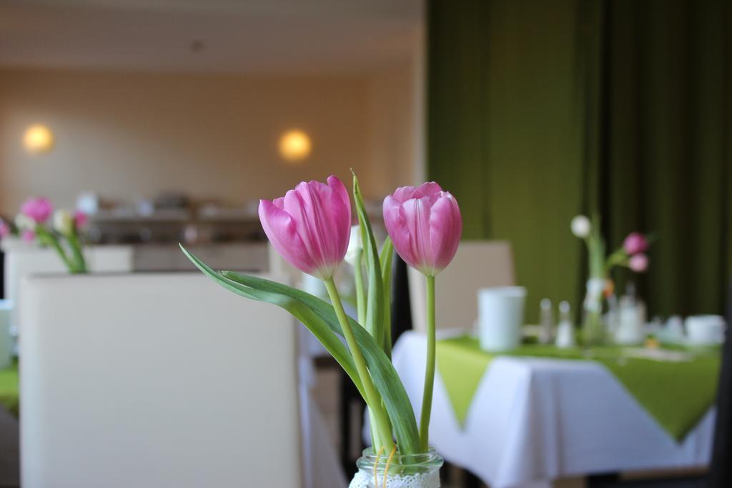 Hotel Und Restaurant "Zur Zwiebel" Peenemunde Eksteriør bilde