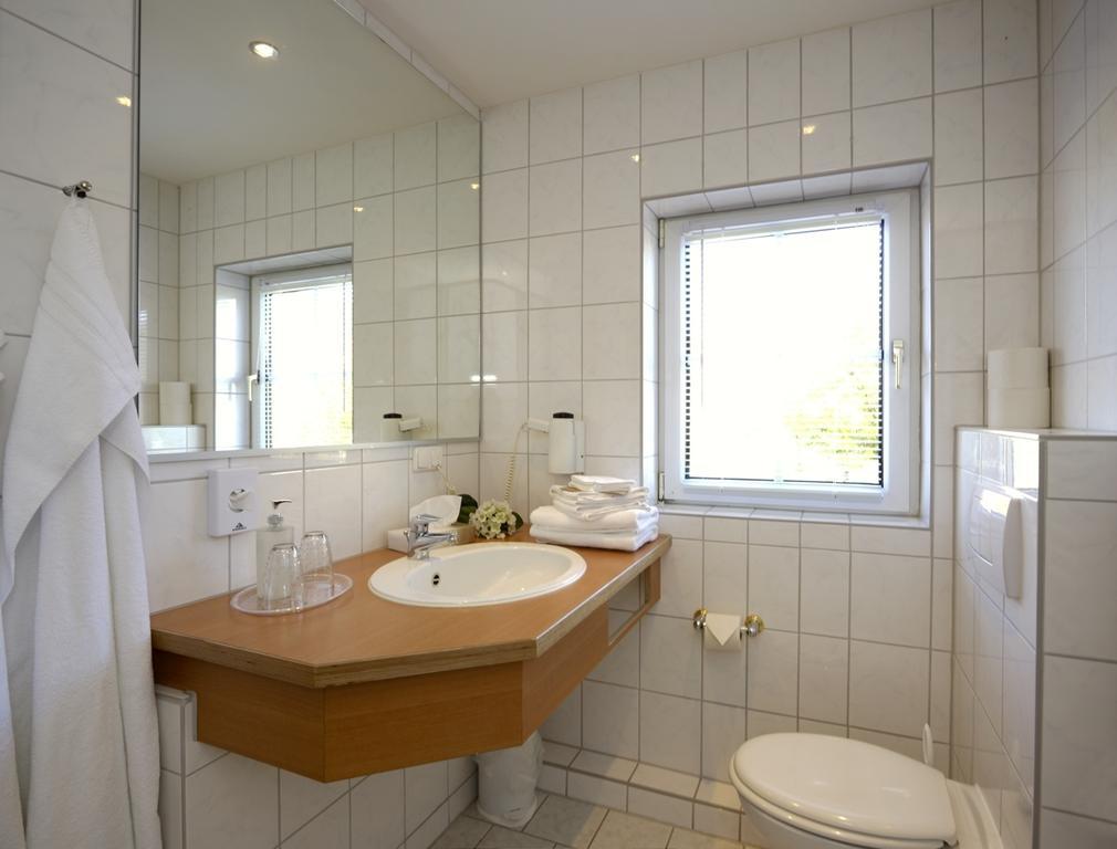Hotel Und Restaurant "Zur Zwiebel" Peenemunde Rom bilde
