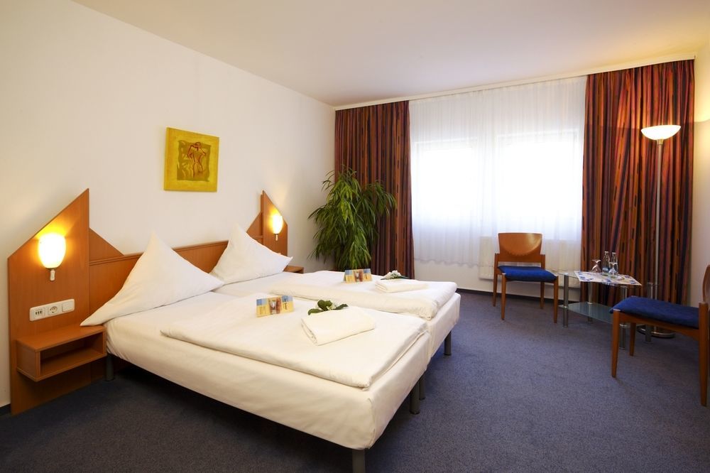 Hotel Und Restaurant "Zur Zwiebel" Peenemunde Eksteriør bilde
