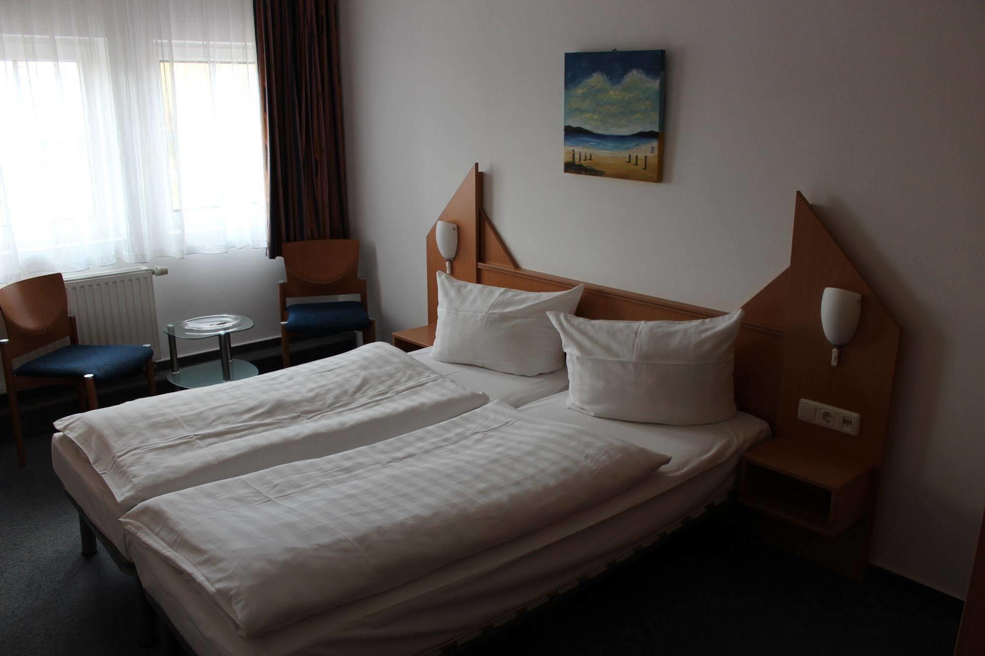 Hotel Und Restaurant "Zur Zwiebel" Peenemunde Eksteriør bilde
